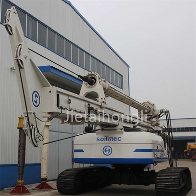 อุปกรณ์รูฐานรากใช้แท่นขุดเจาะโรตารี่ Soilmec SR40 แนบเครื่องมือเจาะ